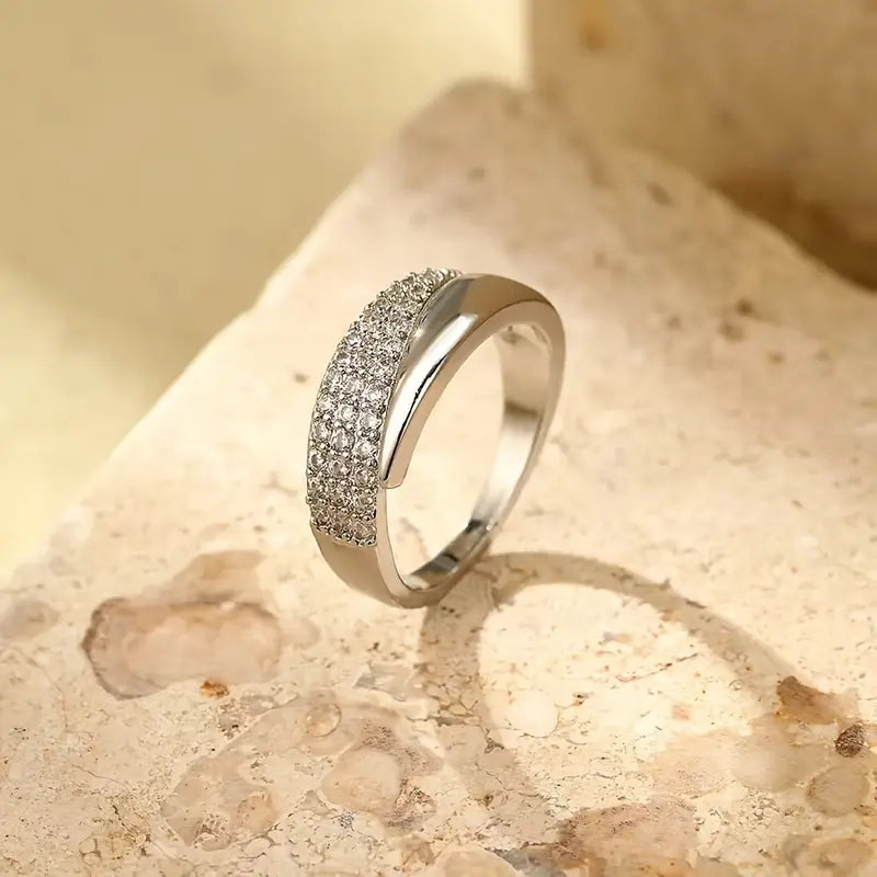 Maison-Lorie™ | Élégante bague avec pierres scintillantes - Maison-Lorie
